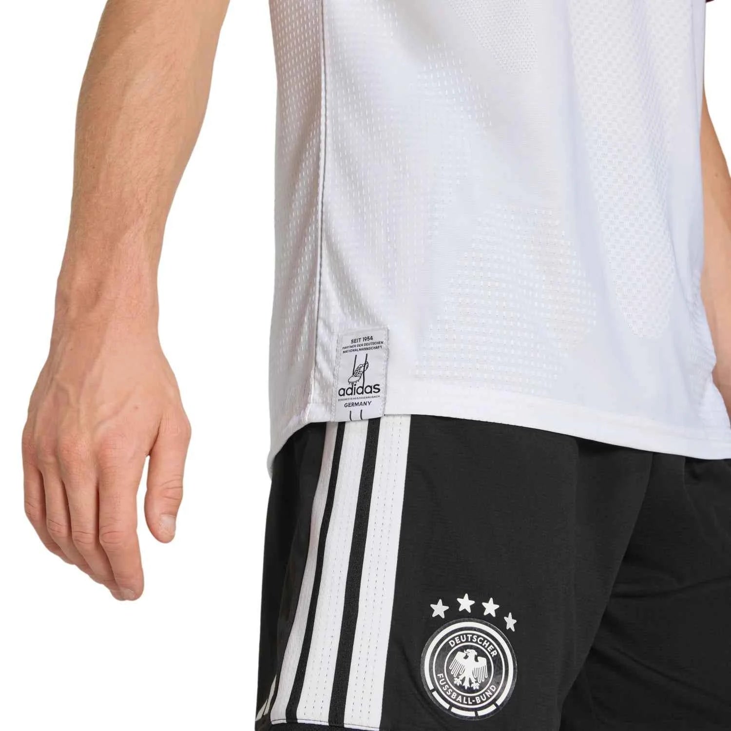 GERMANY WORLD CUP 26 HOME JERSEY - OFFSIDE CLUB