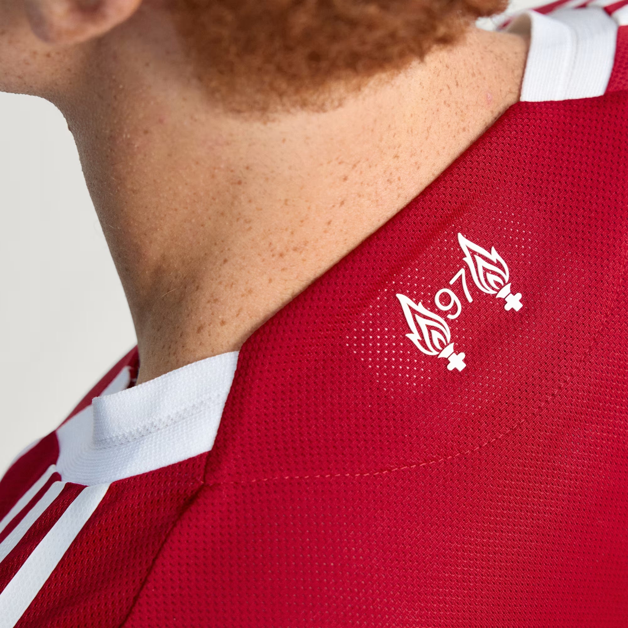 LIVERPOOL 25/26 HOME - OFFSIDE CLUB