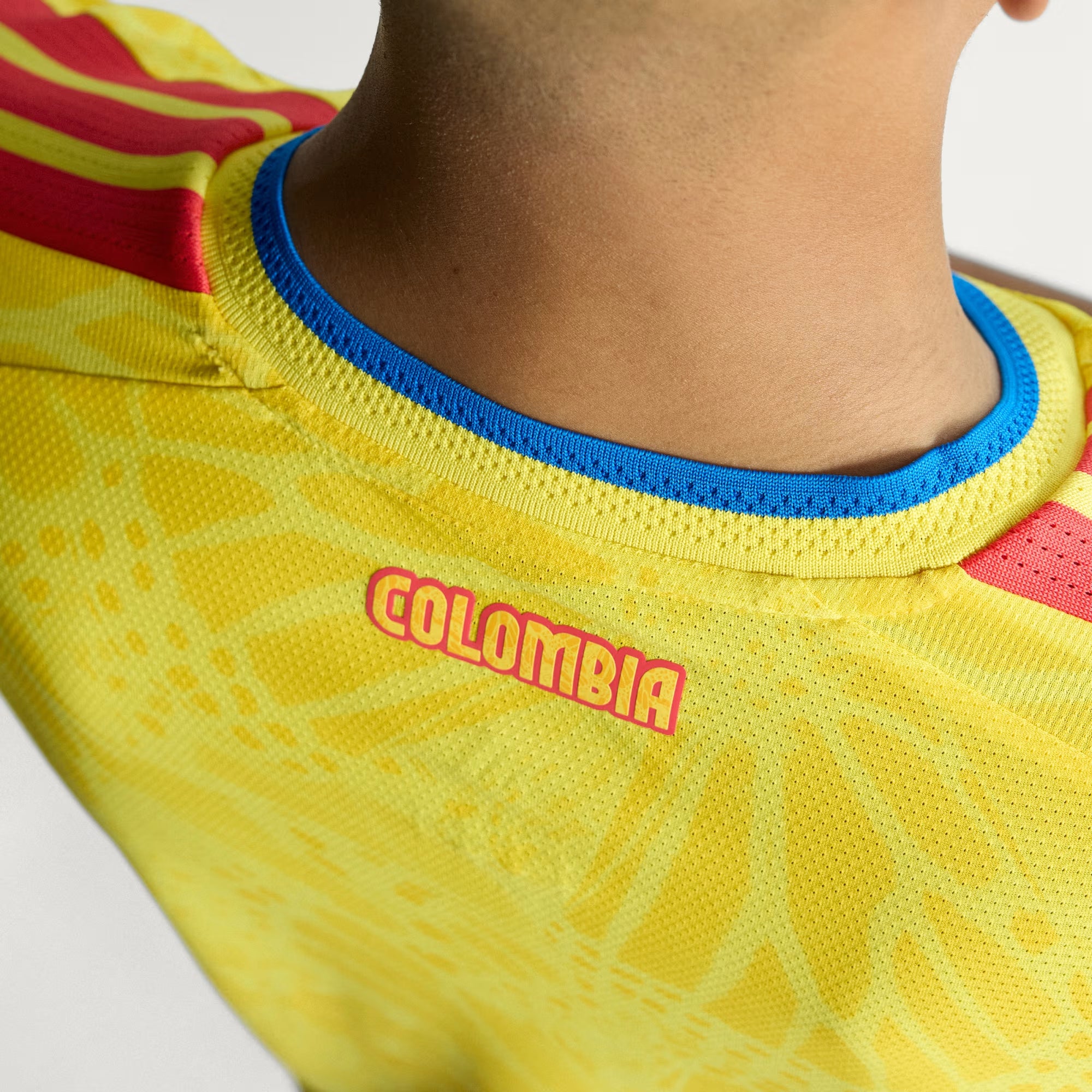 COLOMBIA WORLD CUP 26 HOME JERSEY - OFFSIDE CLUB