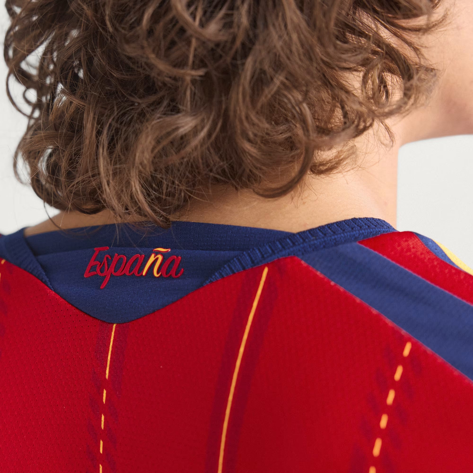 SPAIN WORLD CUP 26 HOME JERSEY - OFFSIDE CLUB